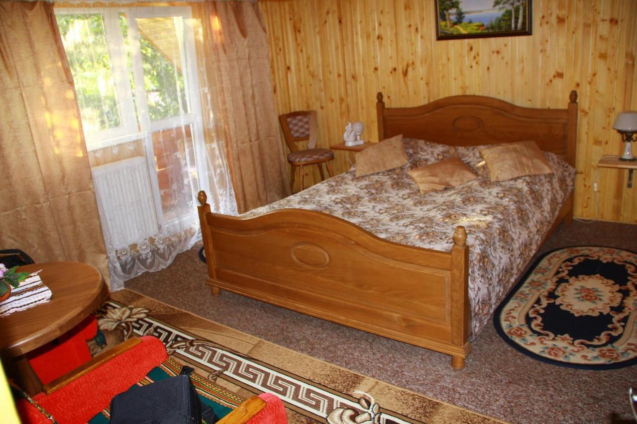 У Андрія Hotel Yaremche Exterior photo